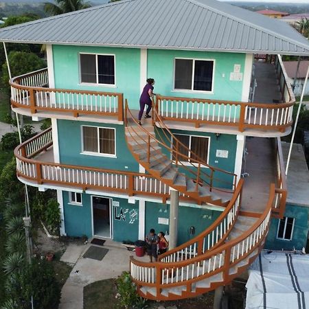 Hilltop Horizon Guesthouse 圣伊格纳西奥 外观 照片